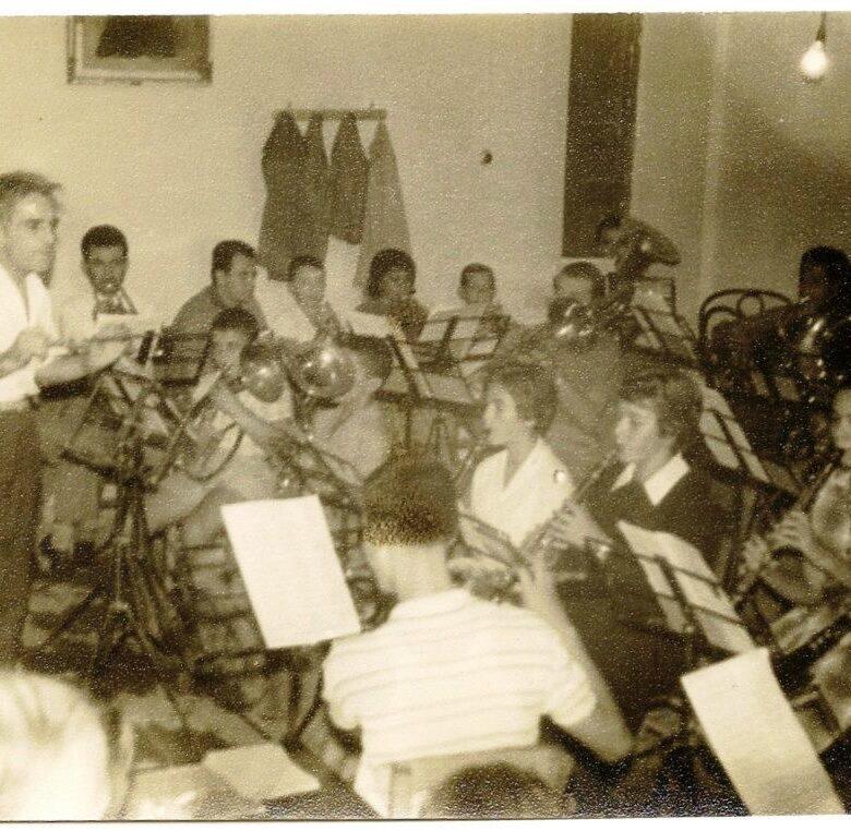 carousel ιστ. στοιχεία 35